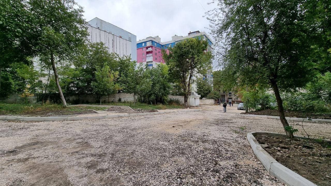 В секторе Центр работы по обустройству дворов идут полным ходом