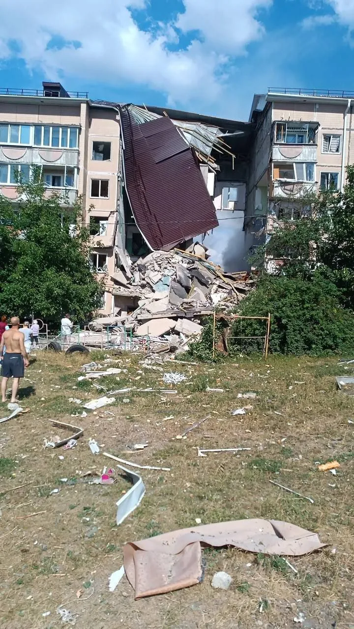 В Шебекино при обрушении подъезда жилого дома погибли пятеро