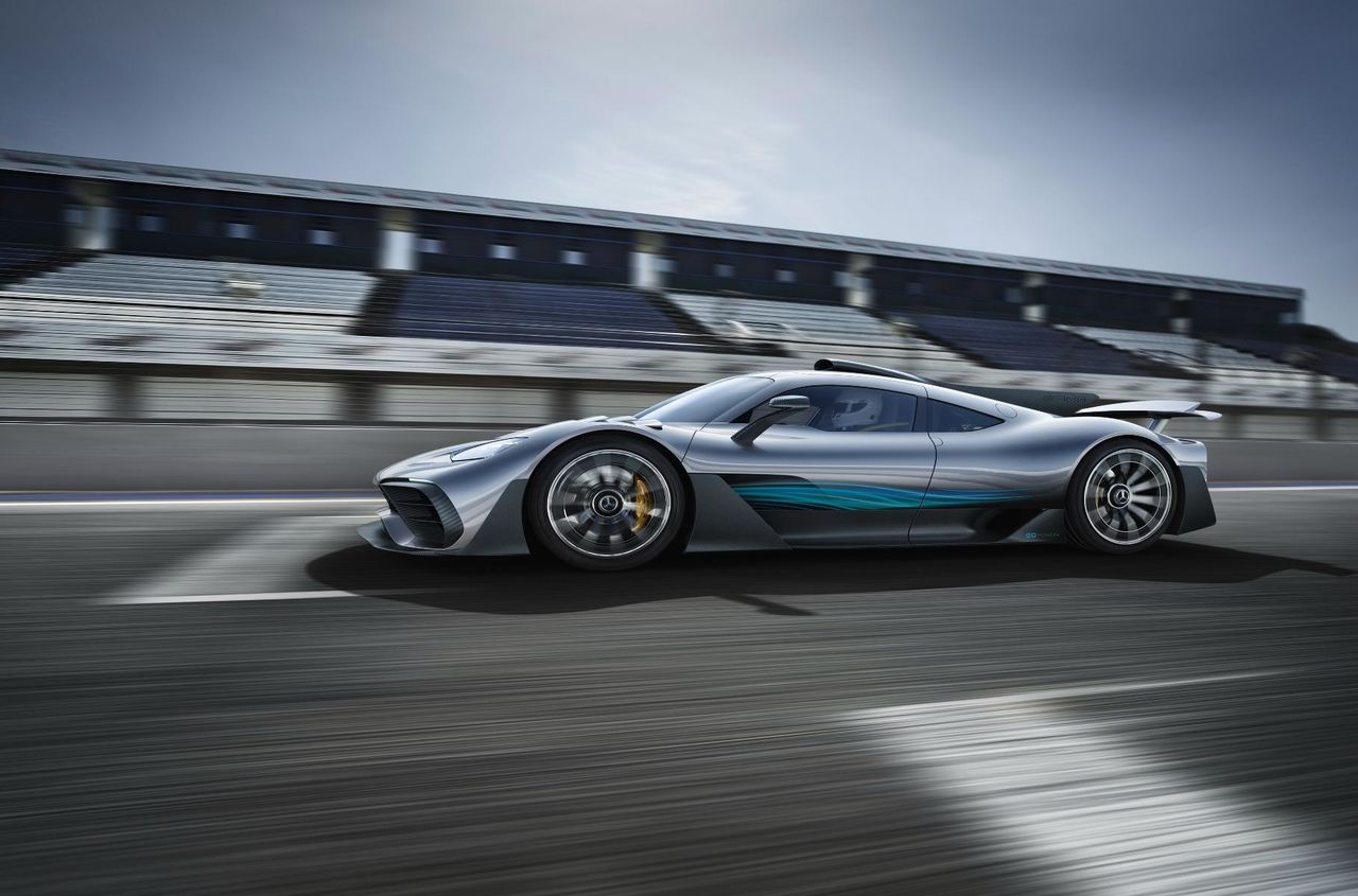 Mercedes-Benz выпустит 32 новинки за два года