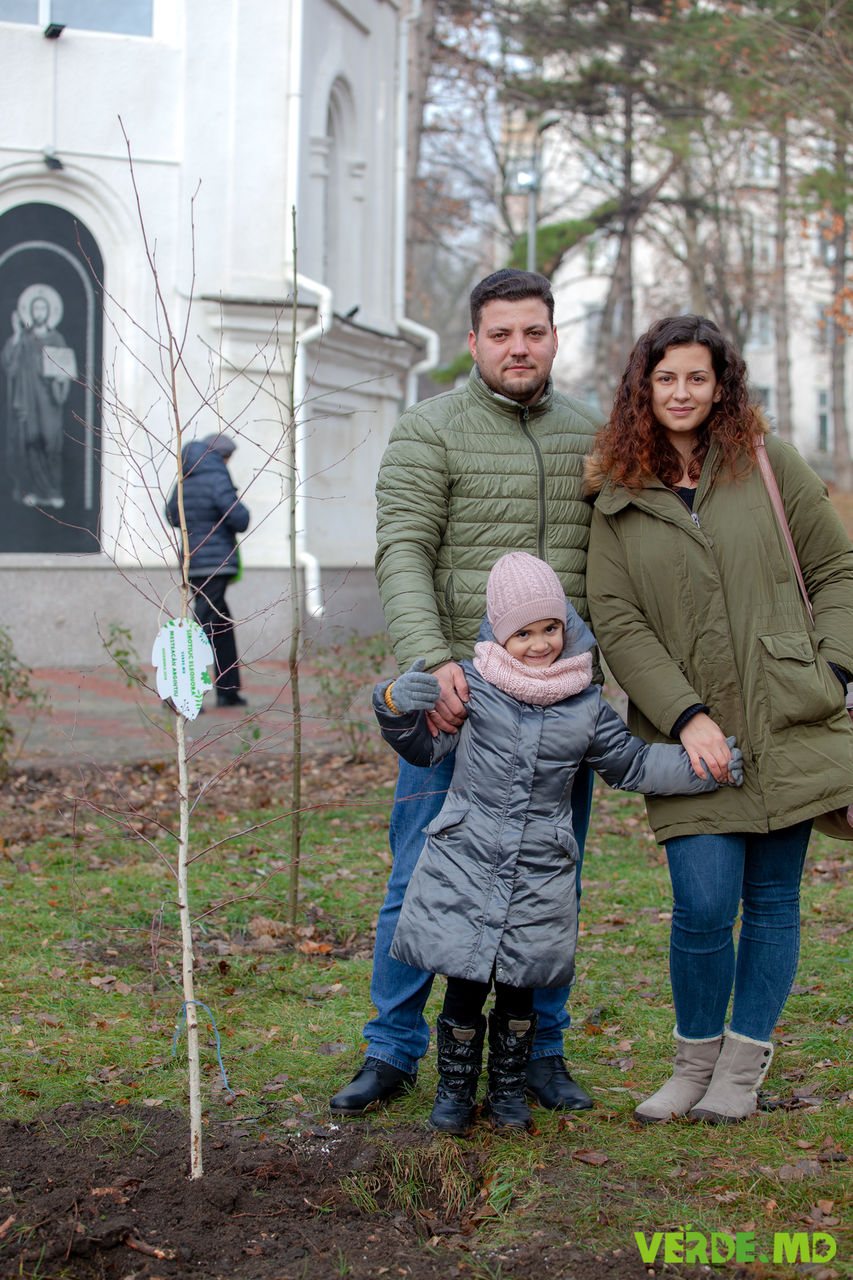 Verde.md: прошла посадка в парках "Долина Роз" и "Алунелул"