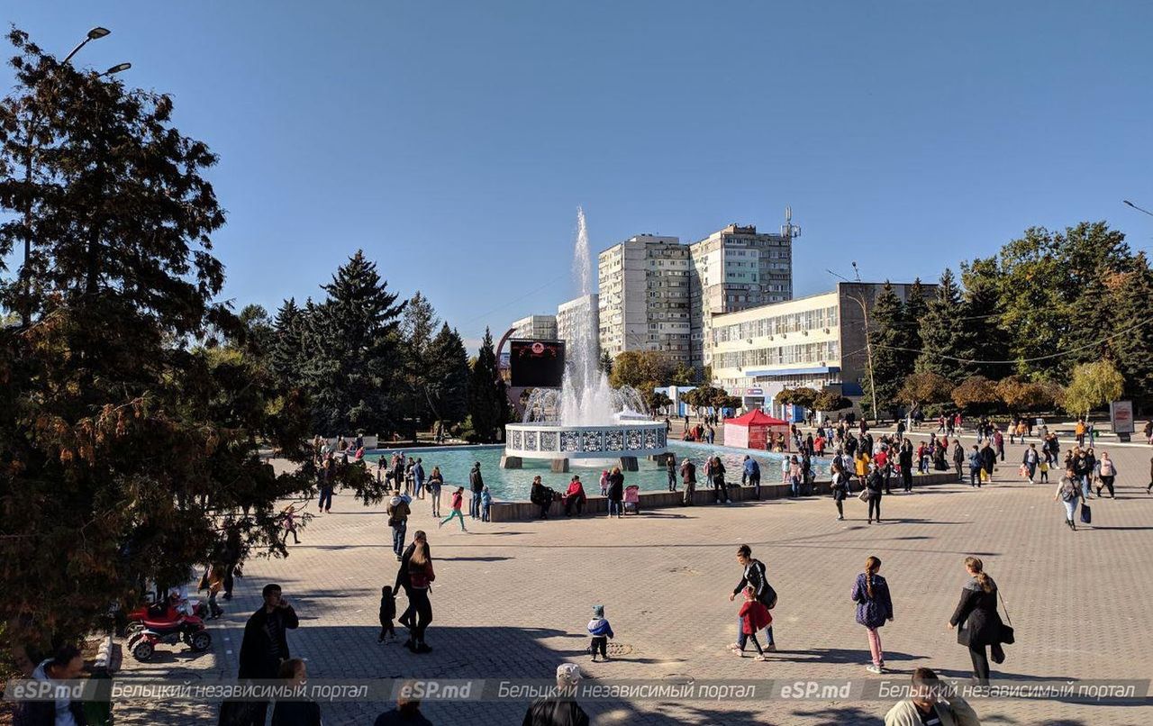 Фонтан в центре Бельц запустили после ремонта