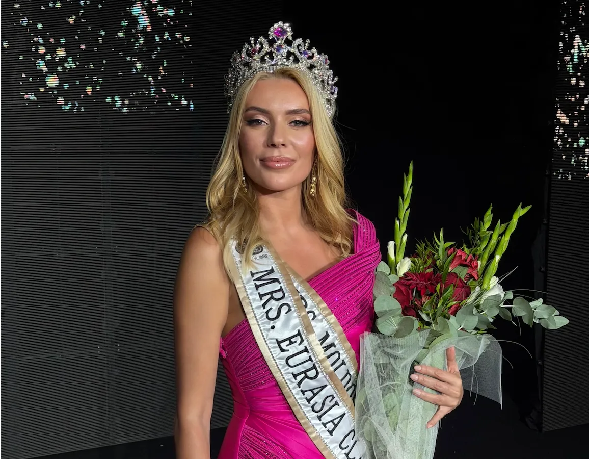 Ольга Лисняк завоевала главную корону Mrs. Euroasia Globe 2026 в Греции