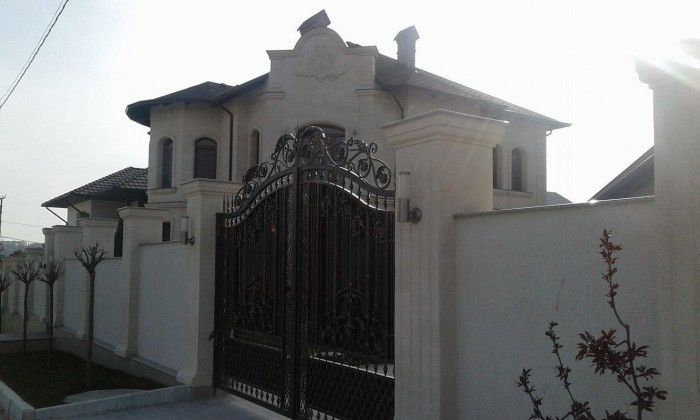 Purtătorul de cuvânt al primăriei Chișinău are locuință de lux, dar primește ajutor material