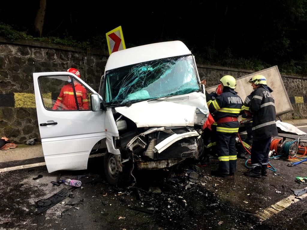 Серьезная авария с гражданами Молдовы в Румынии: 13 человек ранены