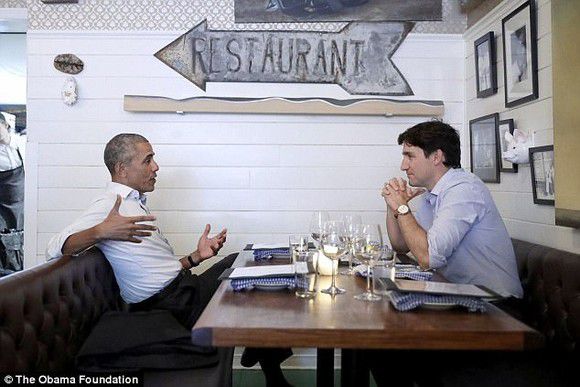 Imagini inedite cu Trudeau şi Obama. Politicienii au luat masa împreună
