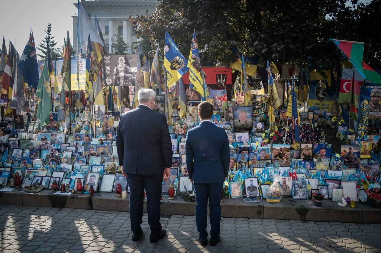 Михай Попшой в Киеве: Эта война должна прекратиться, мы солидарны с Украиной