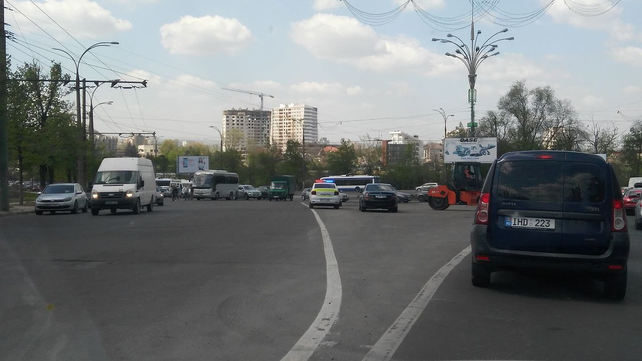 Примэрия считает, что причинами заторов в Кишиневе послужили дорожные работы