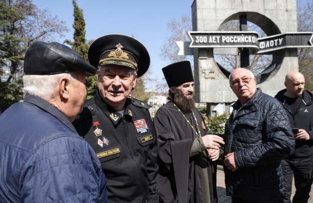 В Севастополе прошла церемония прощания с крейсером "Москва"