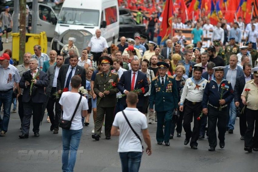 Более 15 тысяч человек приняли участие в Марше памяти по случаю 72-й годовщины освобождения Молдовы от фашизма