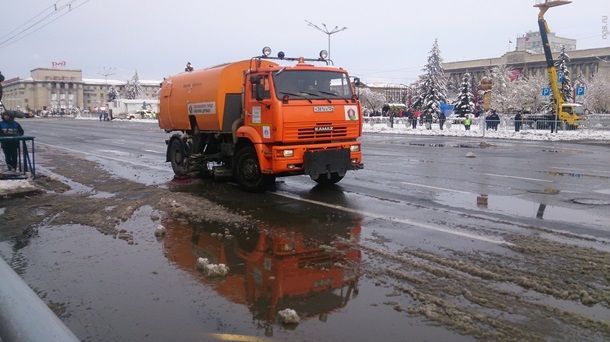 Погодная аномалия в России: Красноярск засыпало снегом