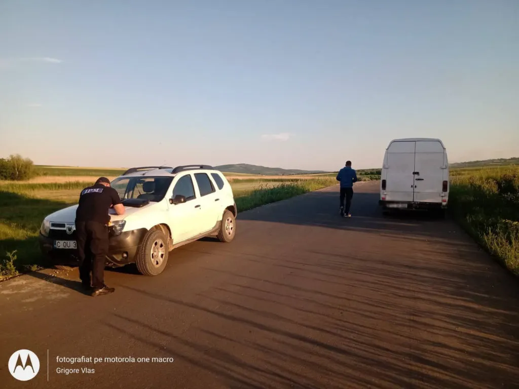 В Молдове двух водителей оштрафовали за незаконную перевозку дров