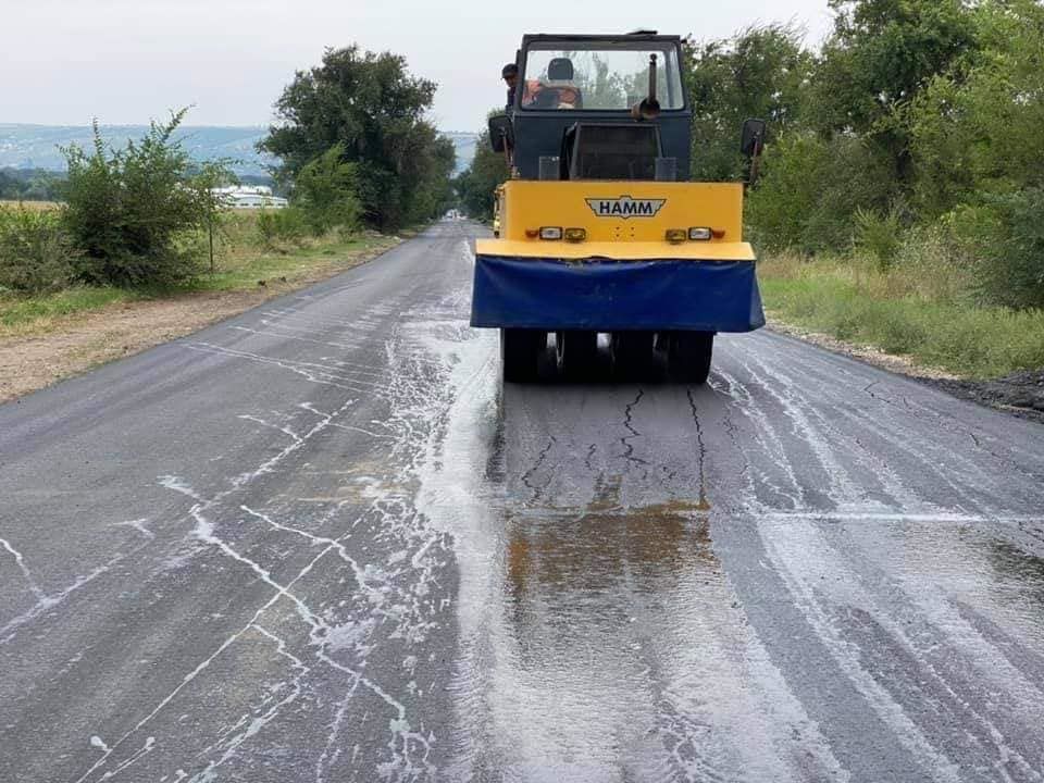 Подъездная дорога к коммуне Бэчой находится в процессе восстановления