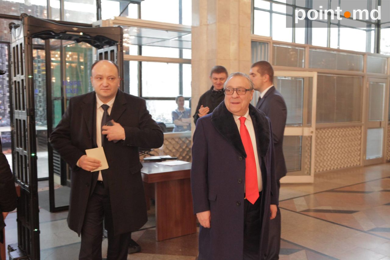 Додон официально вступил в должность президента Молдовы