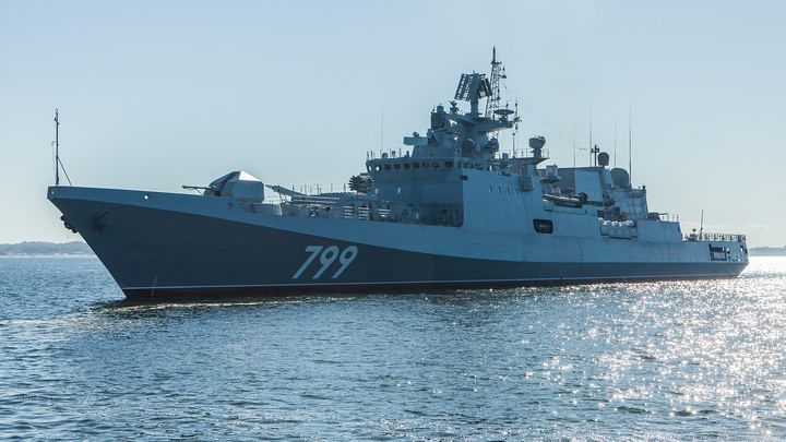 Российские корабли вышли в Черное море, куда направляются эсминцы США