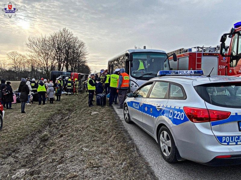 Автобус с беженцами из Украины попал в аварию в Польше