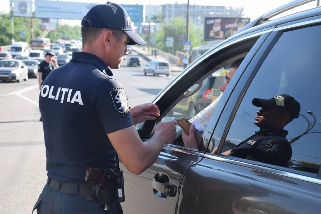 НИП выявил более 200 нарушений тонировки автомобильных стёкол