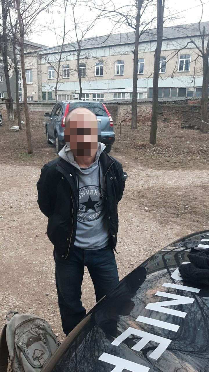 В столице задержали мужчину с наркотиками