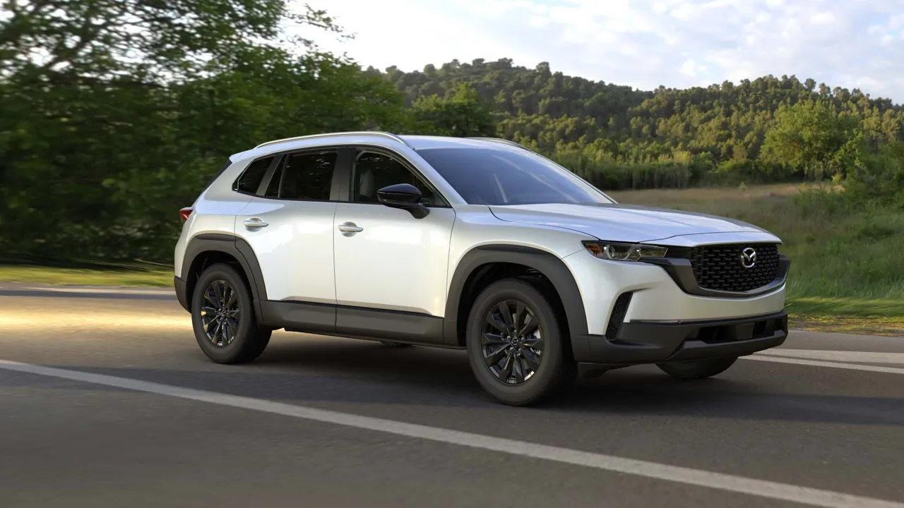 Mazda представила новый экономичный кроссовер с мотором от Toyota RAV4