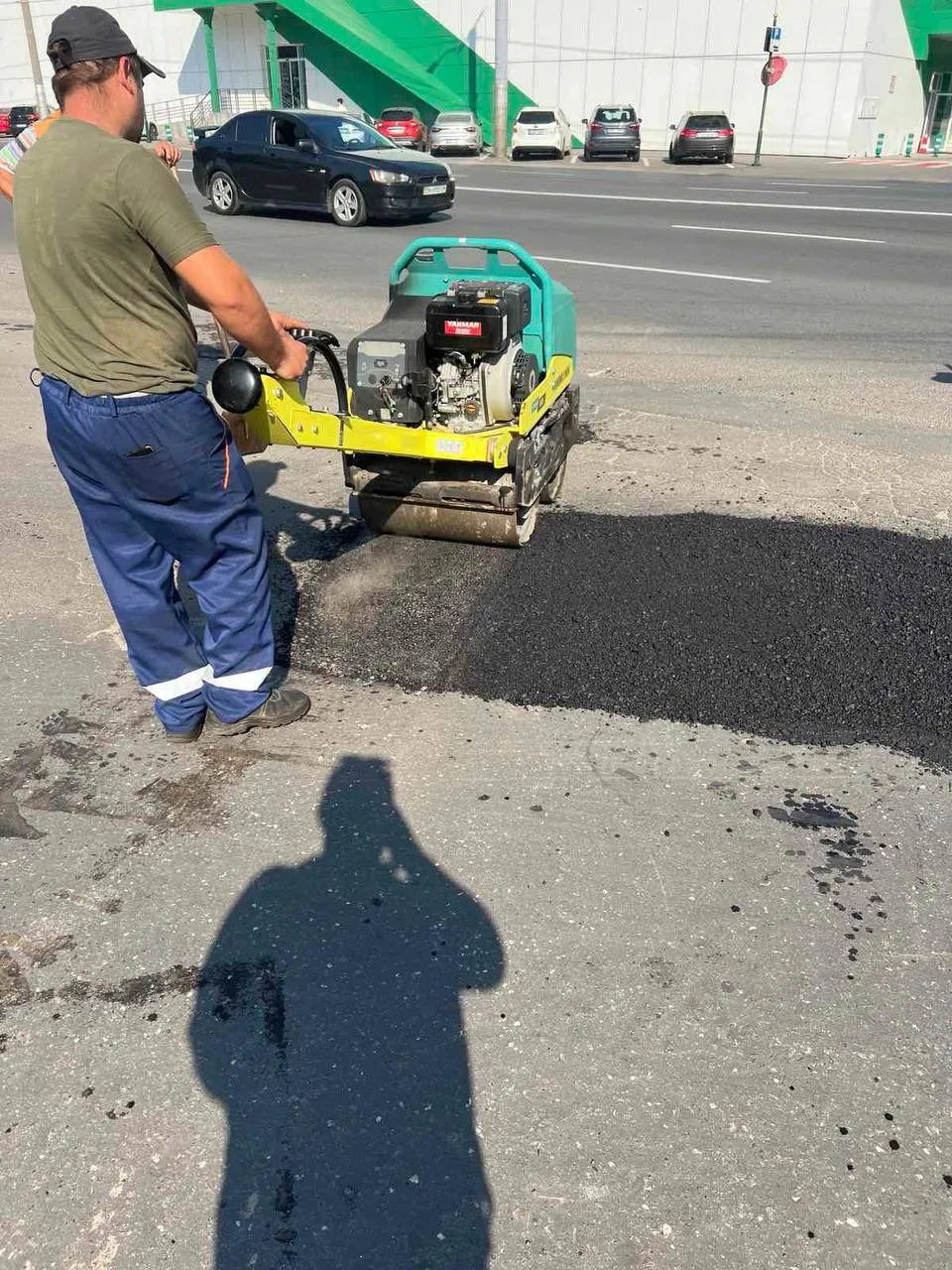 В столице ремонтируют повреждения дорог, вызванные сильными дождями