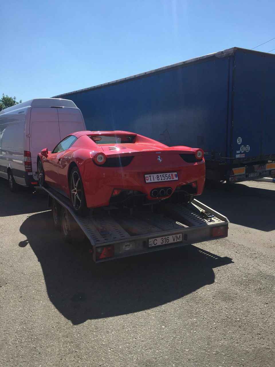 Un Ferrari în valoare de peste 3 milioane de lei va zbura în curând prin Chişinău