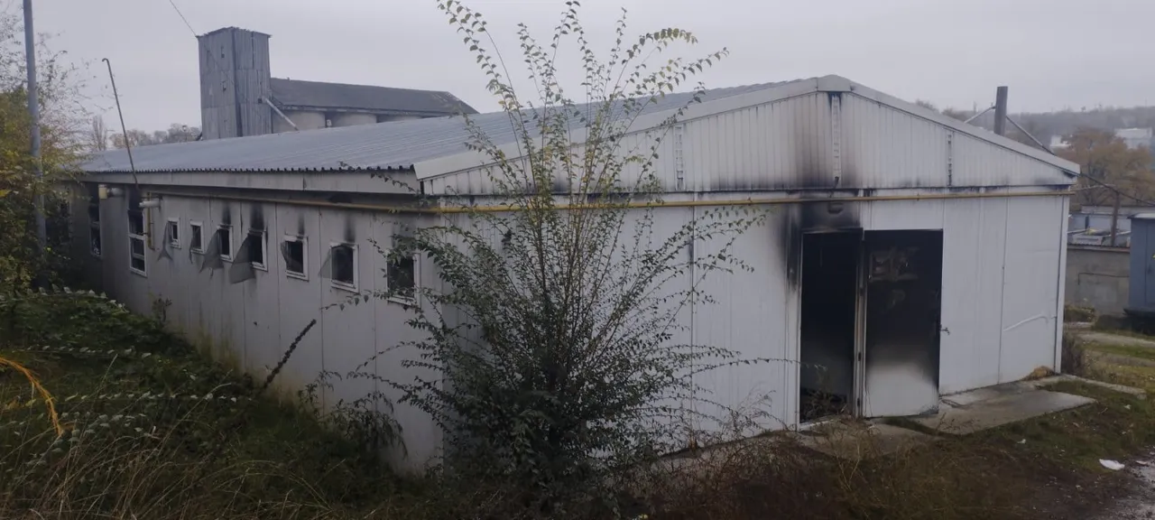 Incendiu la o întreprindere de la Vatra: 15 persoane, evacuate dintr-un cămin de muncitori