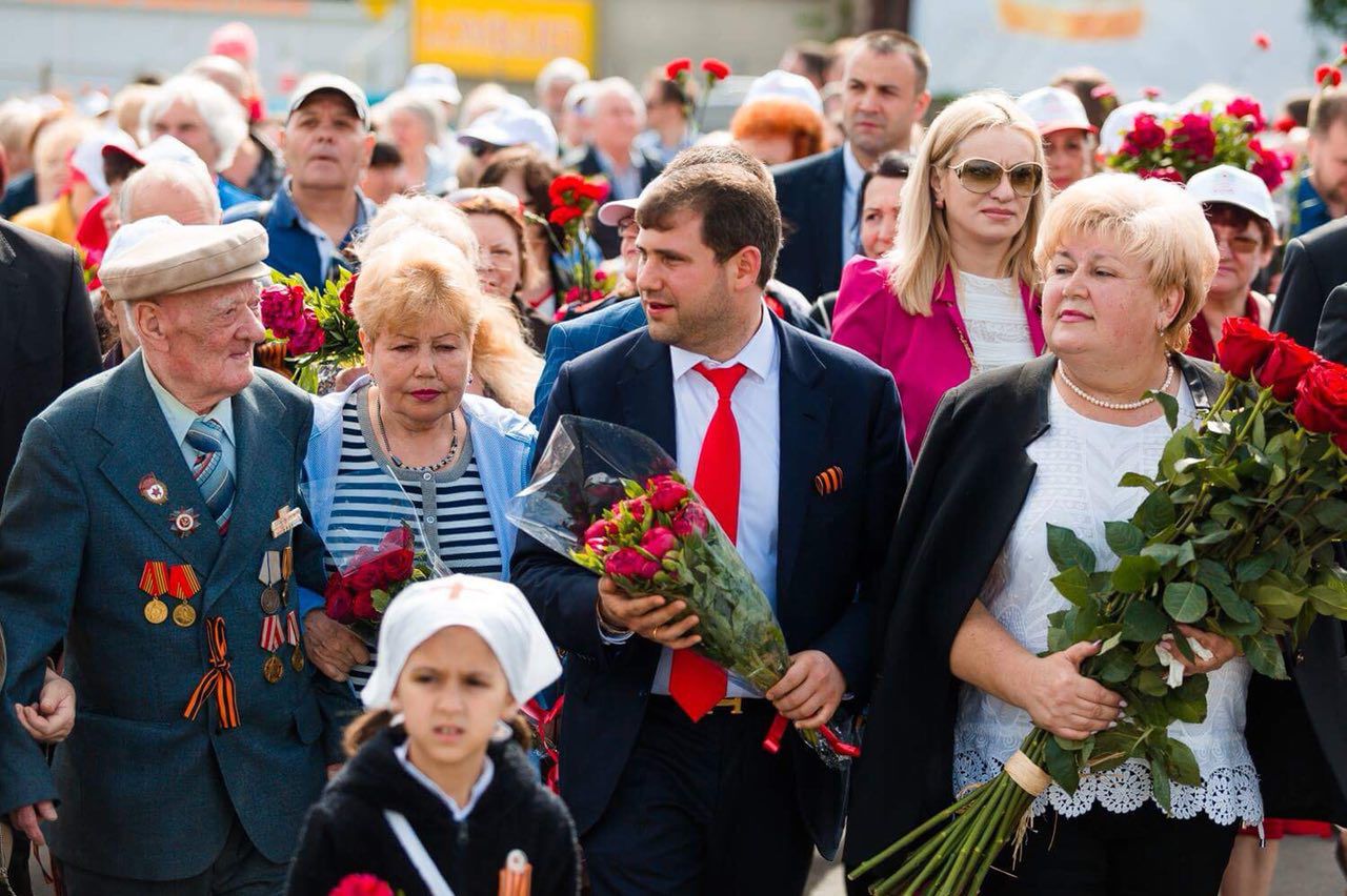 Партия "Шор" отметила День Победы многотысячным маршем