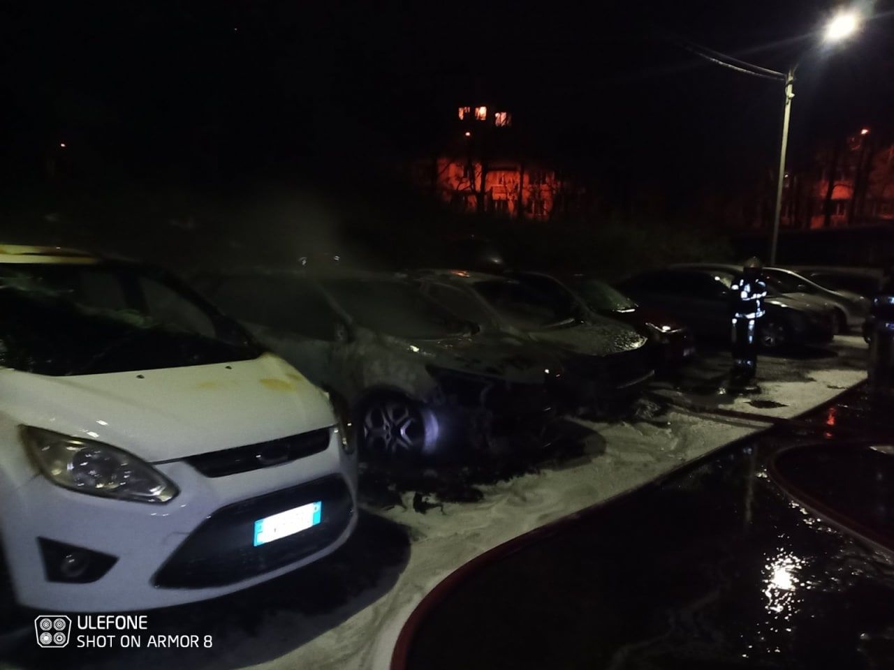 Ночью в столице сгорели четыре автомобиля