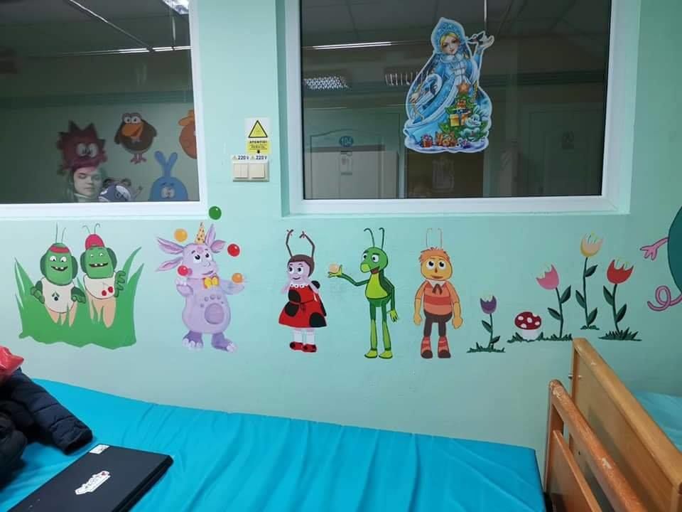 Студенты ТУМ раскрасили стены в столичной детской больнице
