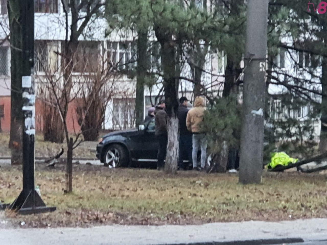 На Ботанике юный водитель BMW попал в ДТП