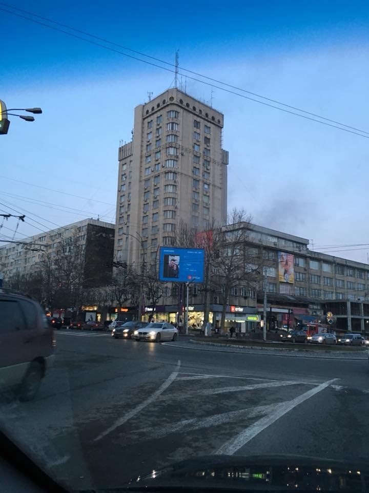 В многоэтажке на Рышкановке произошел пожар