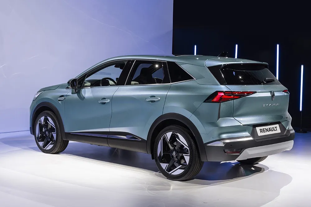 Состоялась мировая премьера кроссовера Renault Symbioz