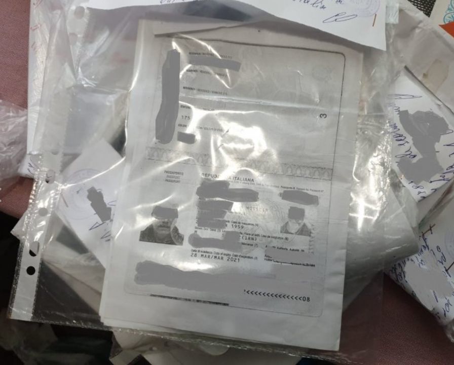 У кагульчанки при обыске нашли целый склад поддельных документов