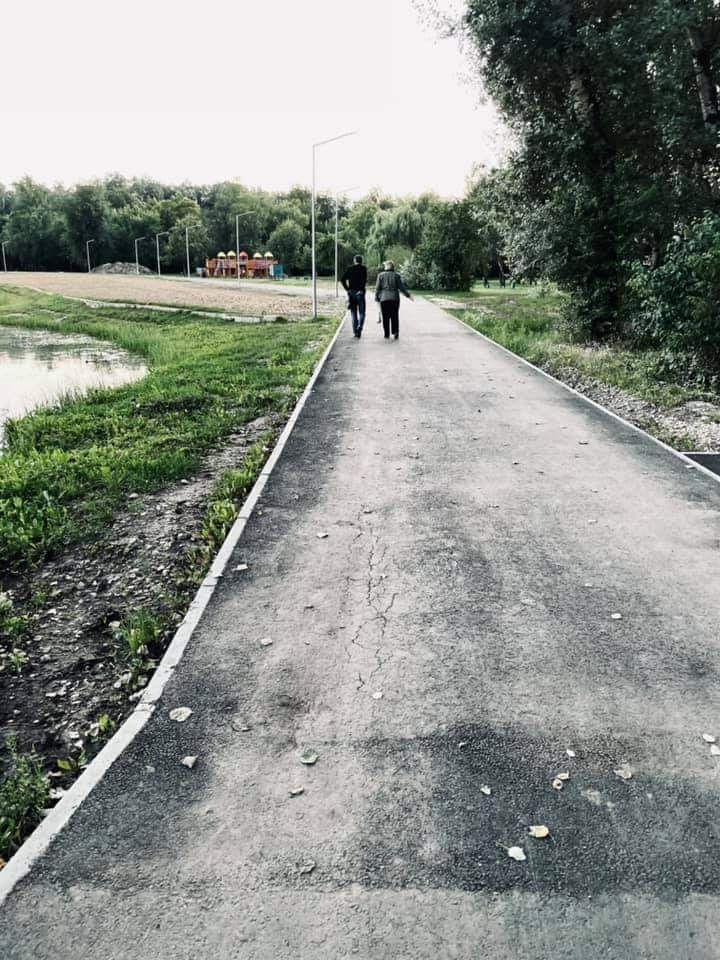Жители Буюкан жалуются на некачественный ремонт дорог и тротуаров
