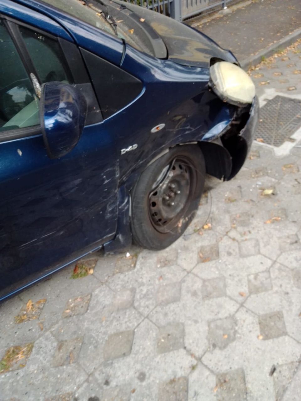 Пьяный молдаванин повредил три припаркованных автомобиля в Италии