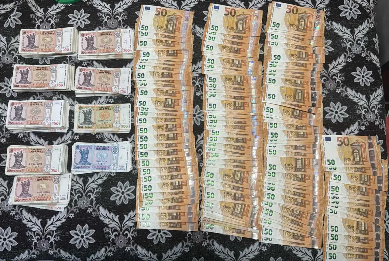Percheziții la Hâncești-Silva: CNA a ridicat peste 102.000 de euro și 680.000 de lei