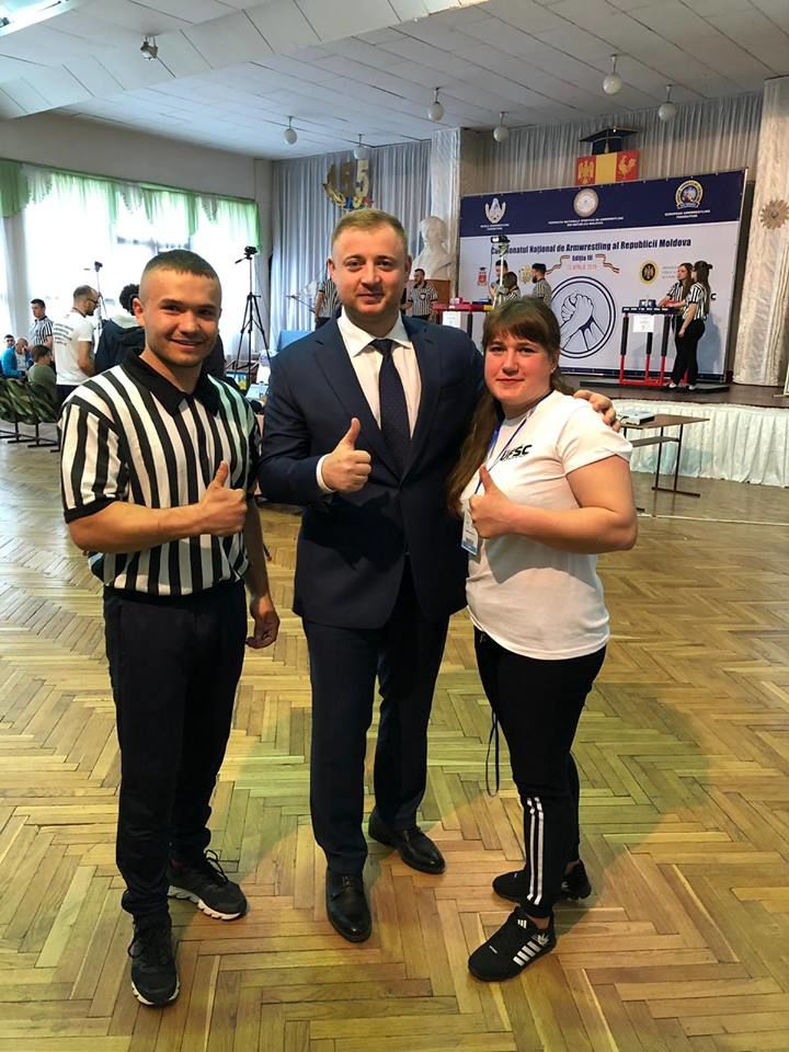 Глава велосипедного патруля НИП стала чемпионкой страны по армрестлингу