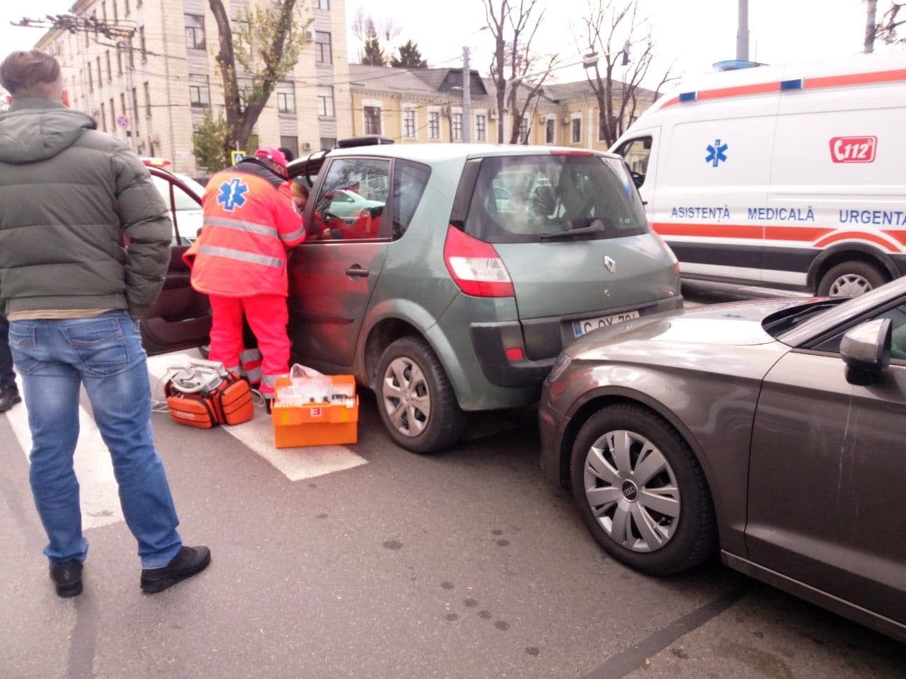 В центре столицы произошло ДТП: у водителя произошла остановка сердца