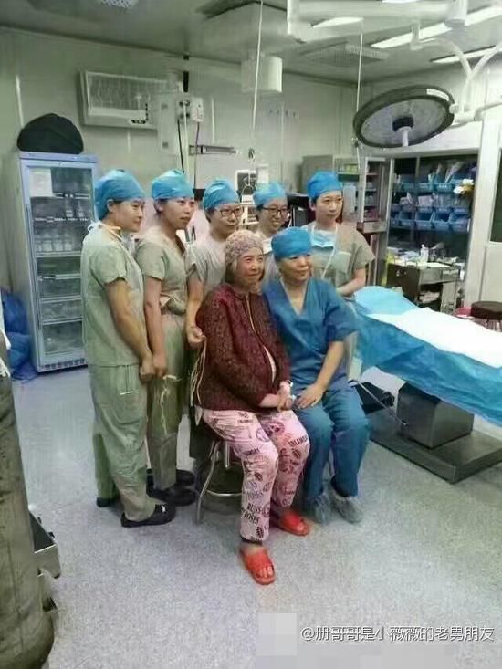 64-летняя китаянка установила рекорд, родив здорового мальчика