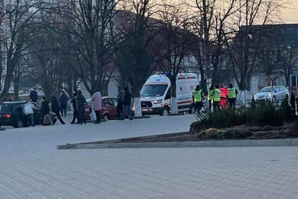 Карабинеры помогли жителю Комрата, потерявшему сознание на улице