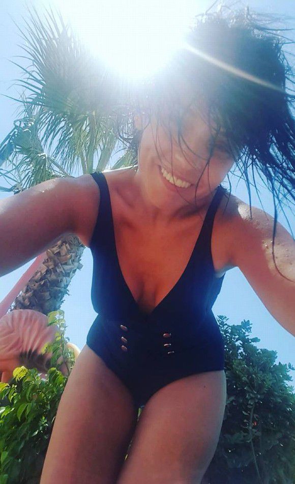 Andreea Marin a făcut senzaţie la un parc de distracţii