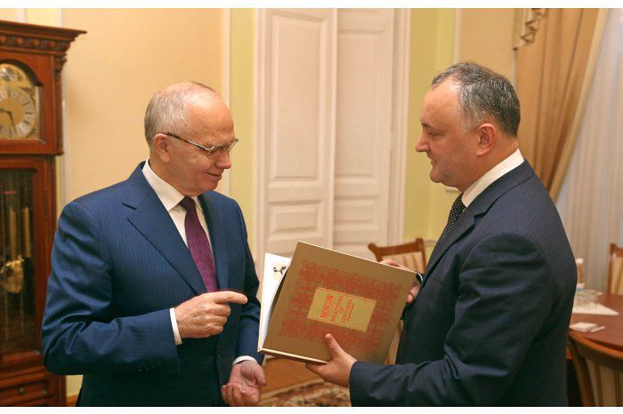 Agenda lui Igor Dodon, scrisă la Ambasada Rusiei