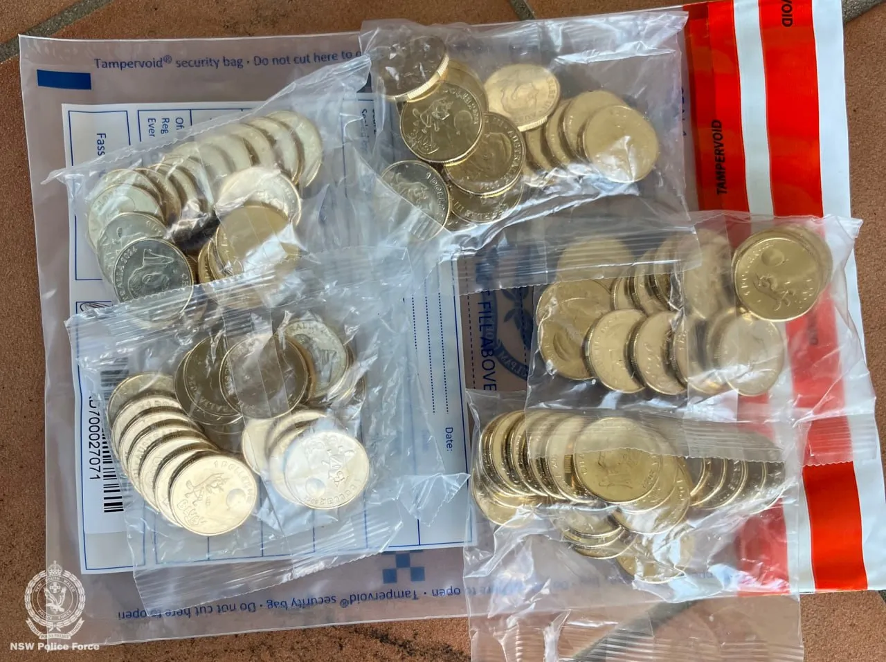 Un australian, suspectat de furtul monedelor comemorative în valoare de 400.000 dolari