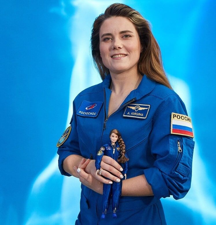 Единственная женщина-космонавт в российском отряде стала куклой Барби 4