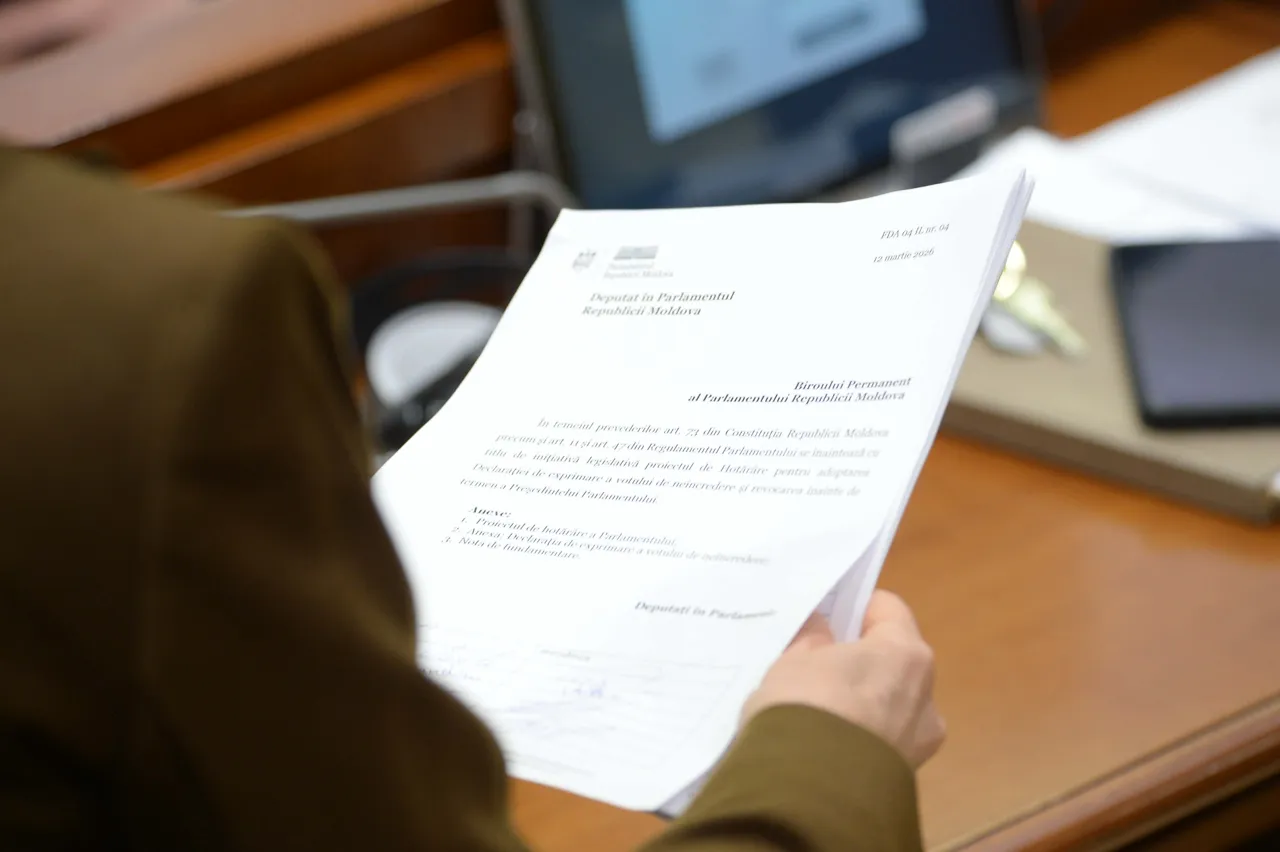 Deputații strâng semnături pentru demiterea lui Grosu din funcția de președinte al Legislativului