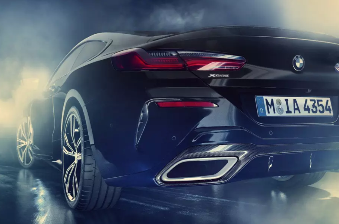 BMW украсила новую «восьмерку» кусочками метеорита