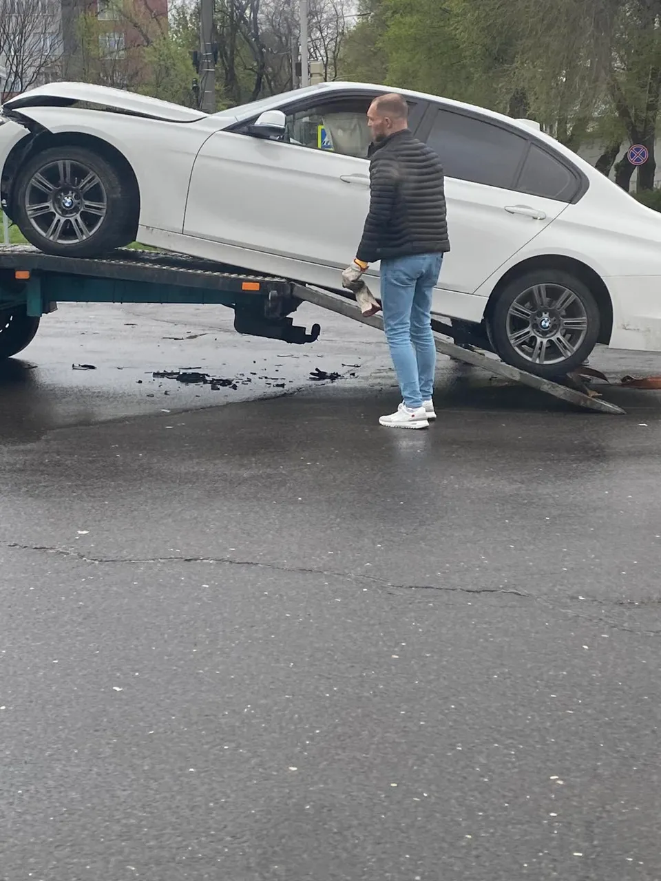 В результате ДТП в столице столкнулись автомобили Lexus и BMW