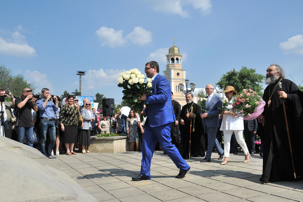 В Бельцах состоялся праздничный парад в честь 595-летия города