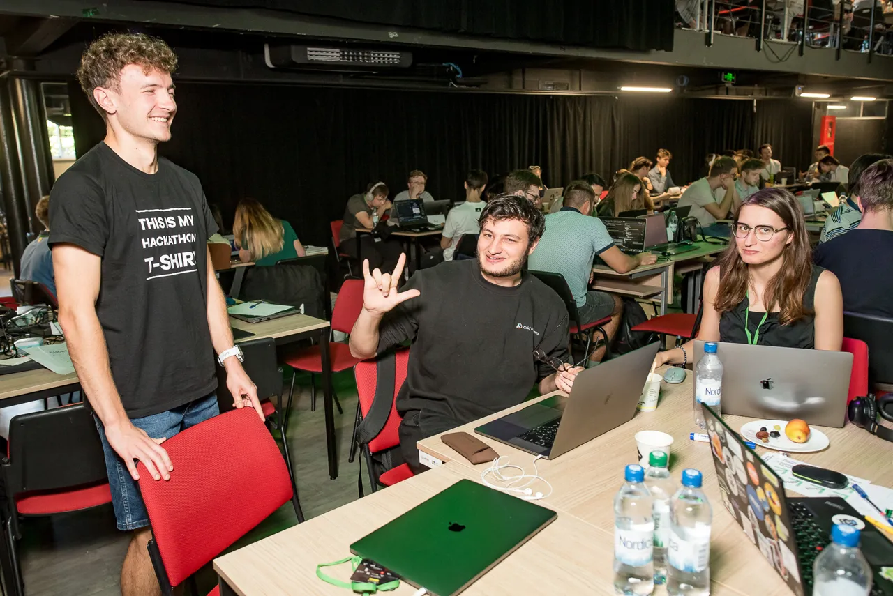 DeepTech GigaHack 2025: Inovație pentru sănătate, energie și educație