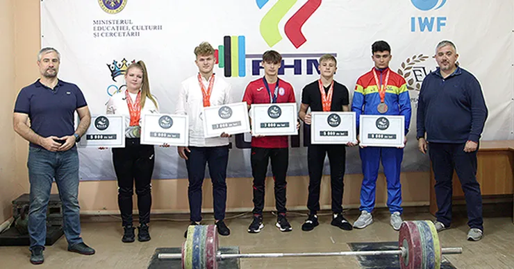 A.S.I.C.S. наградила тяжелоатлетов, вернувшихся с медалями с Чемпионата Европы в Польше