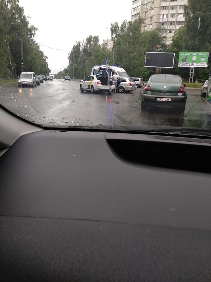 На Ботанике произошла авария с участием такси